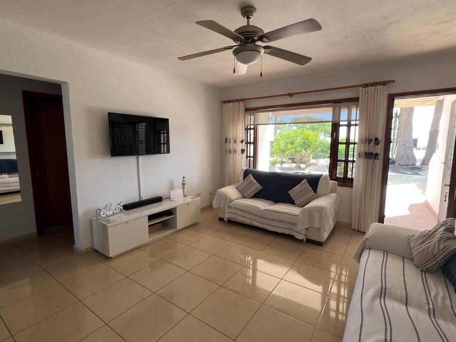 Casa Mo, 2 Bedroom Apartment Close To The Beach Puerto del Carmen  Exterior photo